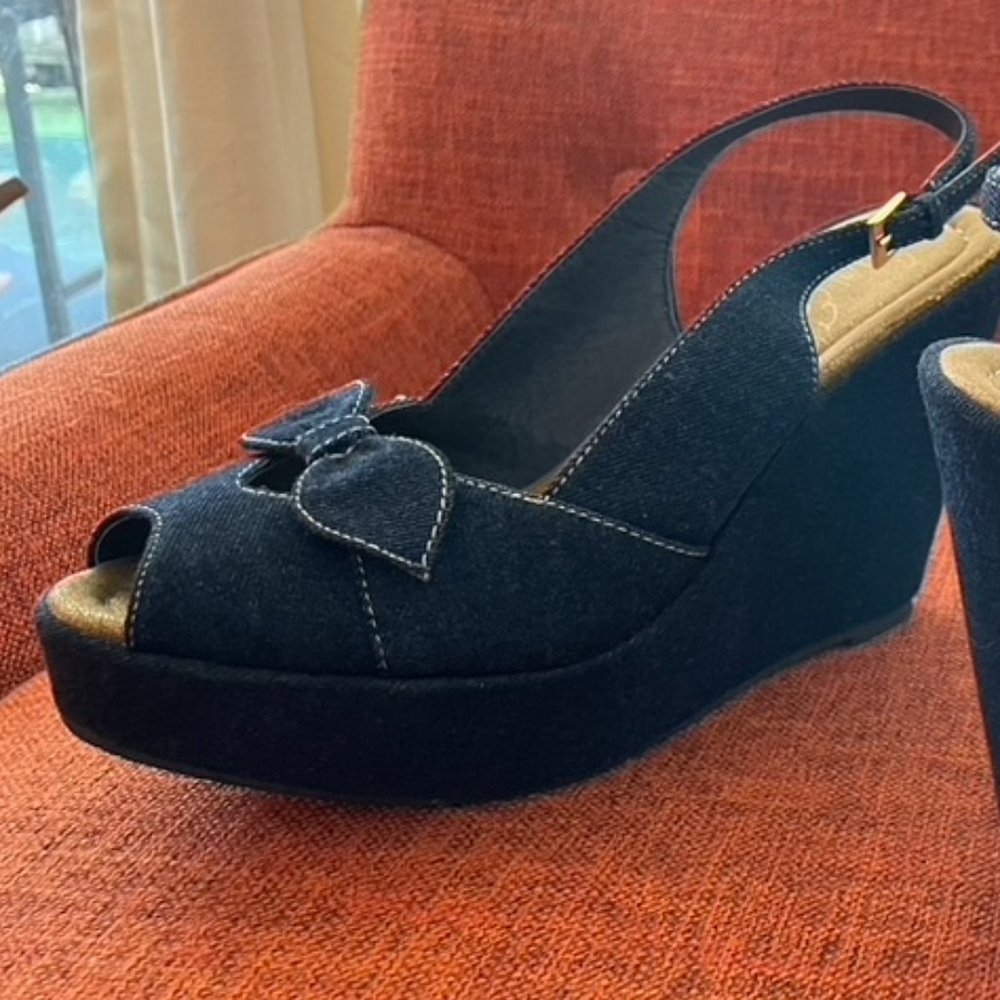 TWO PAIRS - Sam Edelman Retro Platform Heels - Size 6-7 - Picture 9 of 13